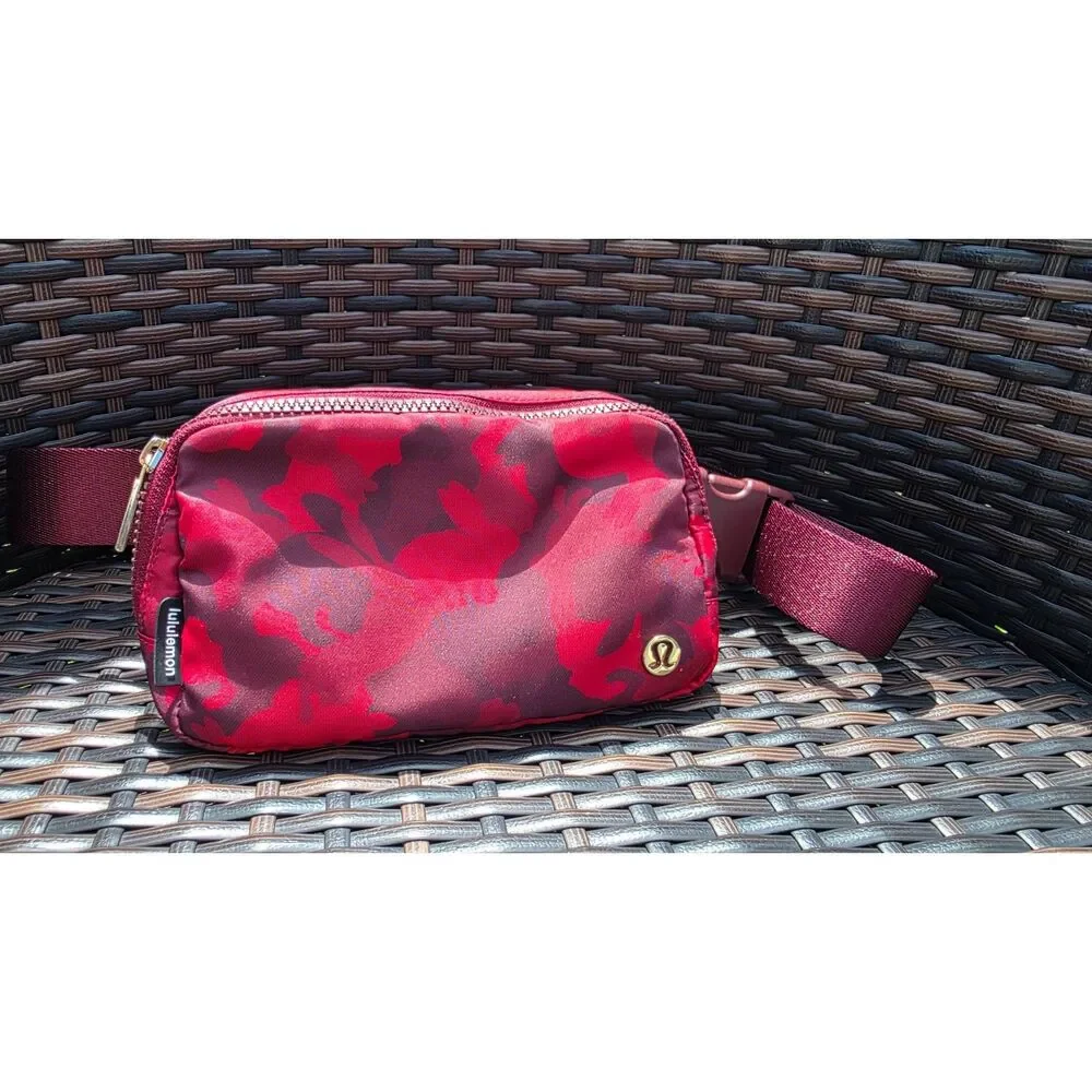 Lululemon New Year Everywhere Belt Bag 1L Rabbit Red